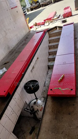 Heavy Duty Garage Pit Rack Machine 4tonne Lifting Capacity.