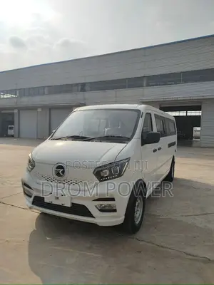 New Bus 2025 White