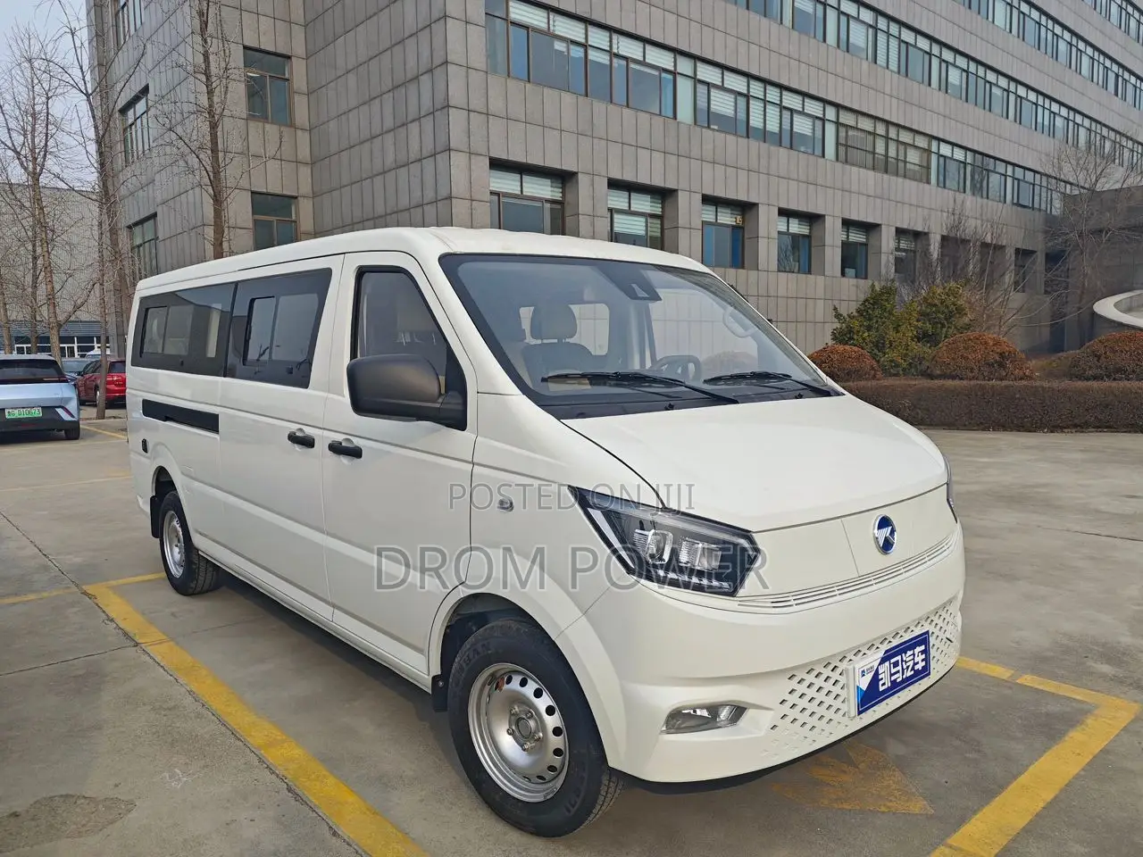 New Bus 2025 White