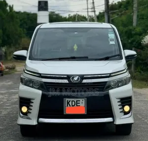 Toyota Voxy 2015 White