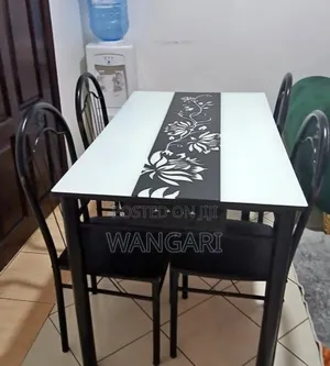Portable White 4 Sitter Dinning Table