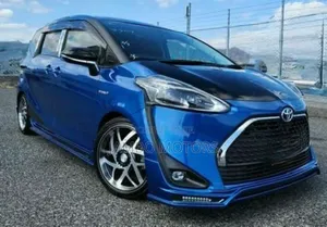 Toyota Sienta 1.5 Hybrid FWD (6-seater) 2020 Blue