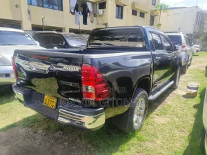 Toyota Hilux 2017 Black