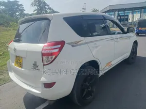 Toyota RAV4 2012 White