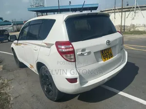 Toyota RAV4 2012 White