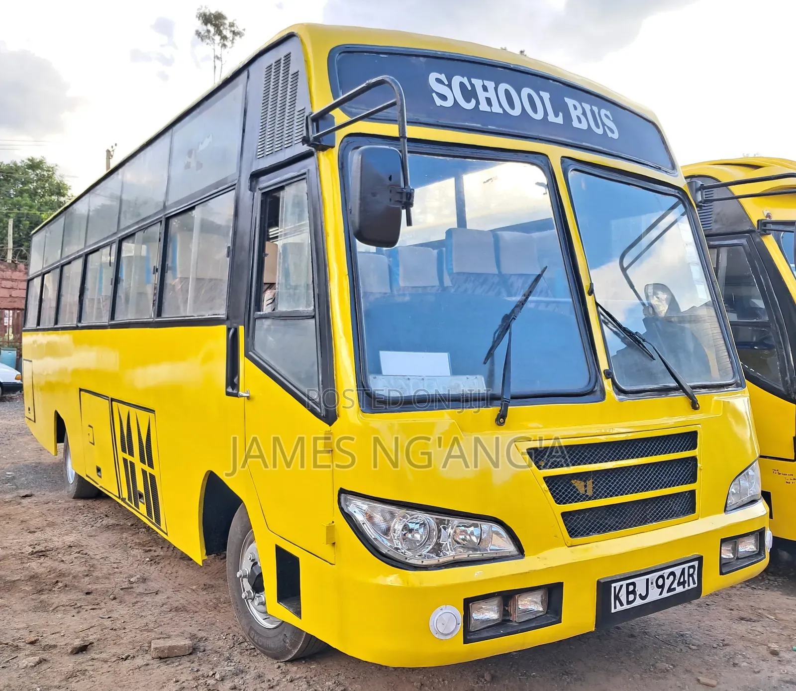 Isuzu FRR 2009 Yellow