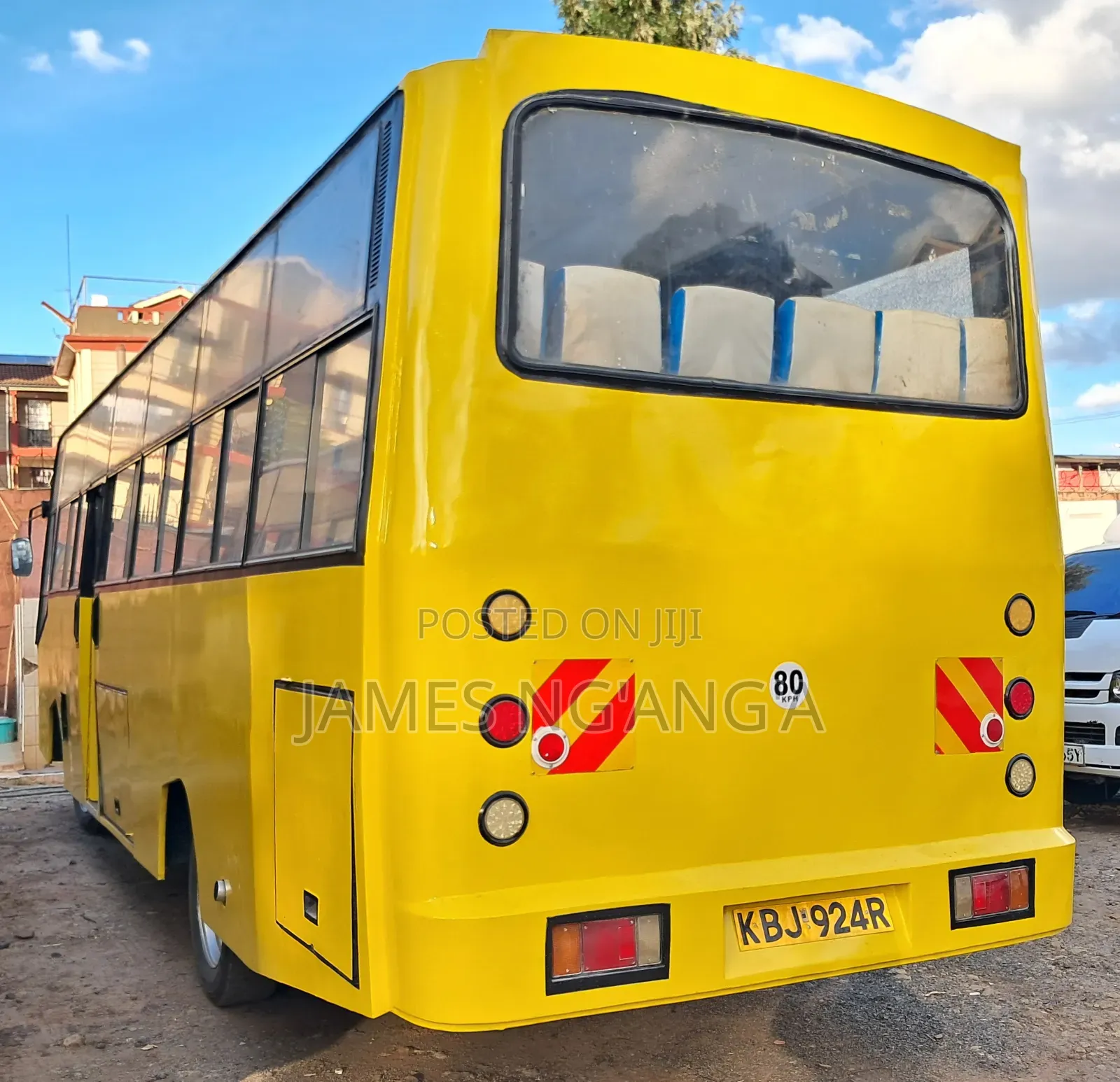 Isuzu FRR 2009 Yellow