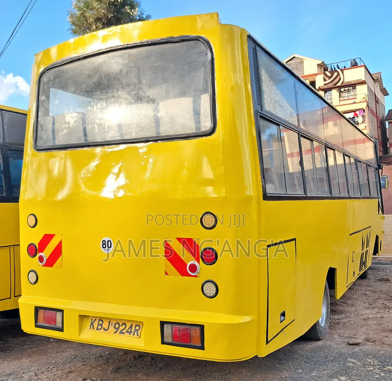 Isuzu FRR 2009 Yellow