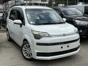 Toyota Spade 1.5 2019 White