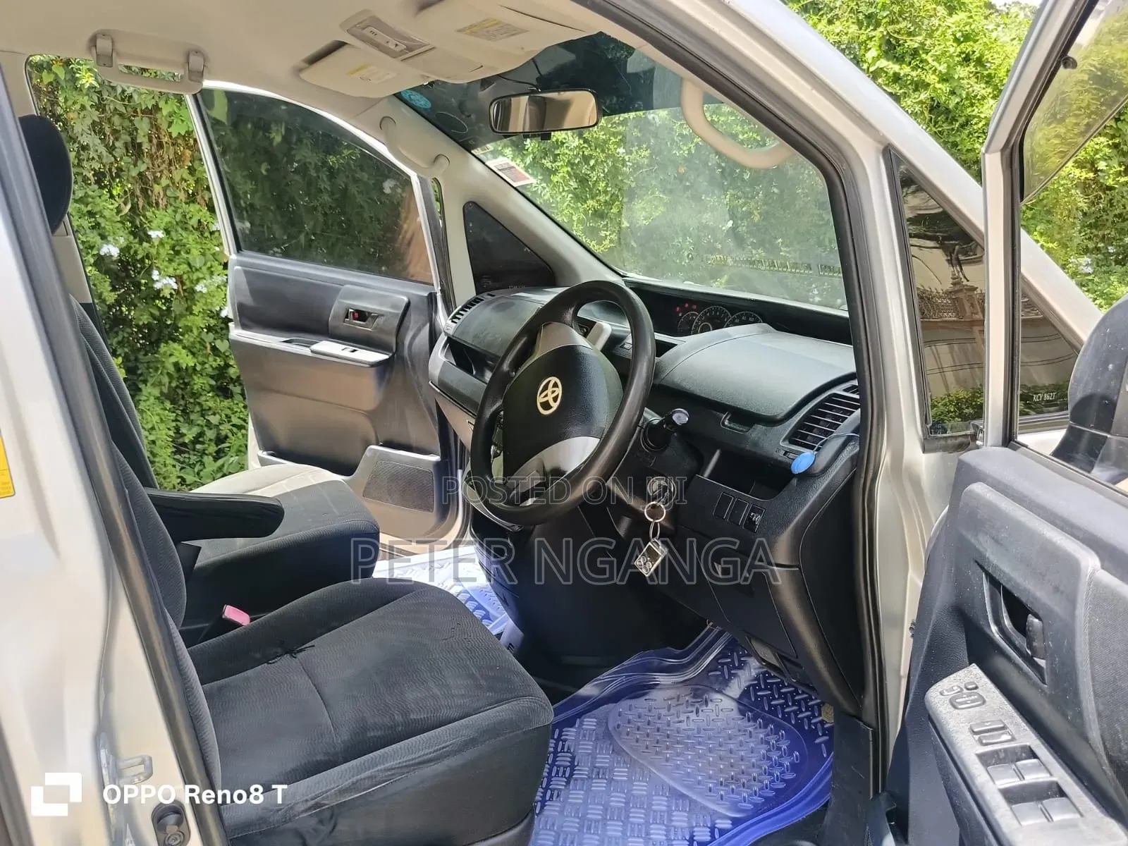 Toyota Voxy 2013 Gray