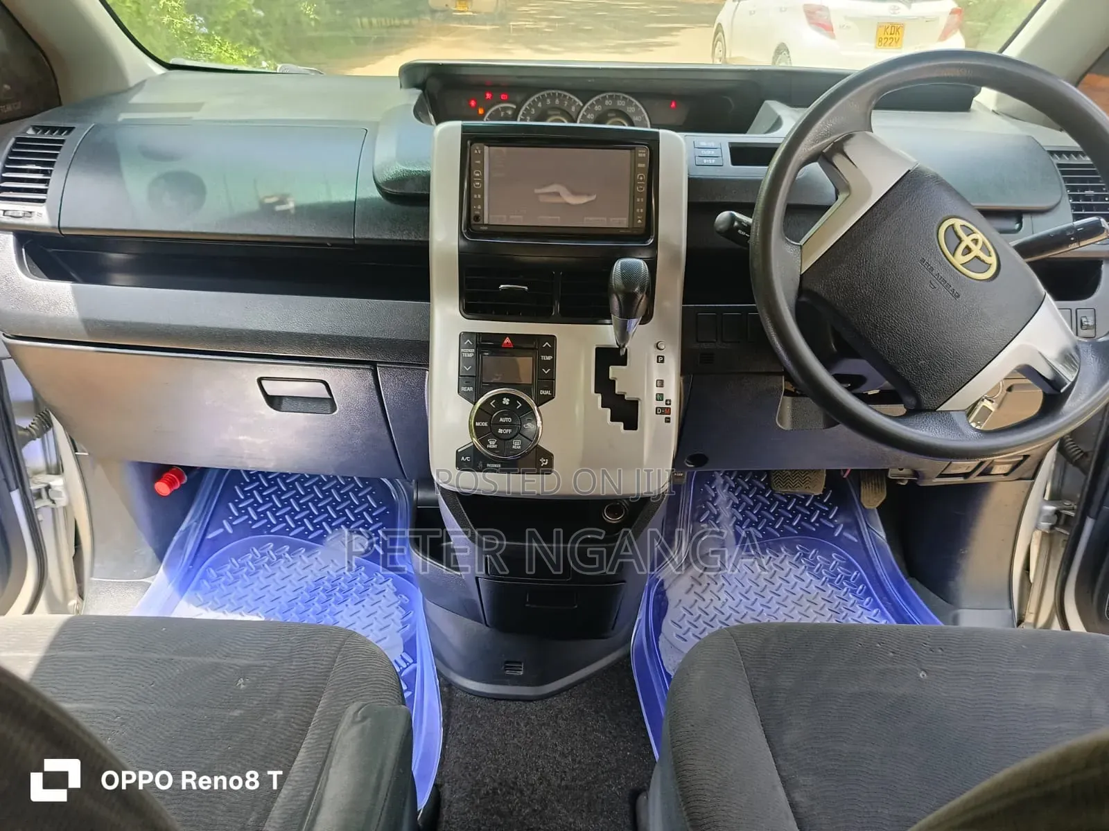 Toyota Voxy 2013 Gray