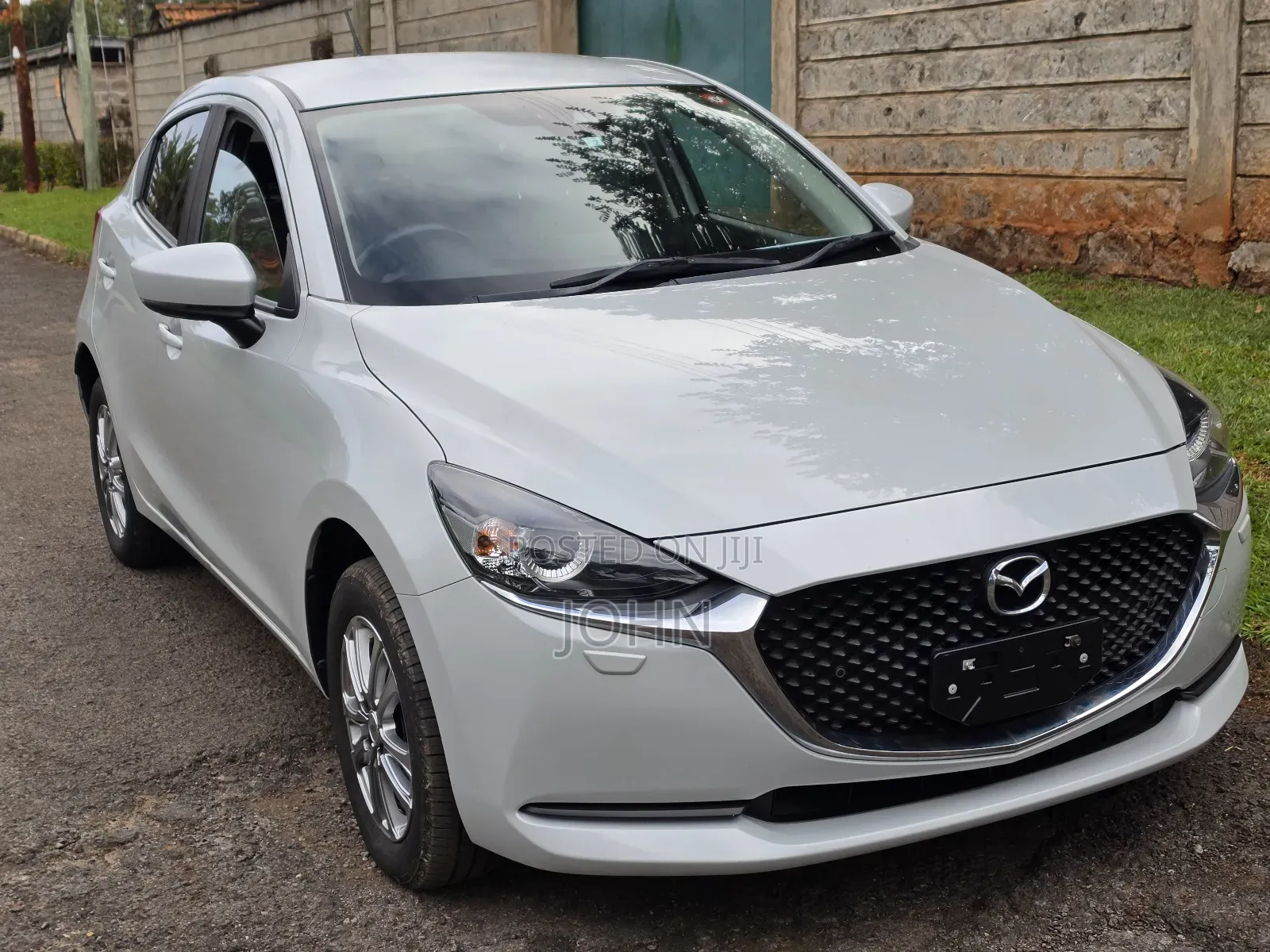 Mazda 2 2020 Silver