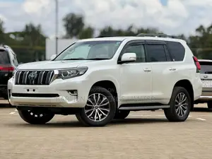 Toyota Land Cruiser Prado 2.8 2019 White