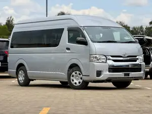Toyota HiAce 2018 Silver