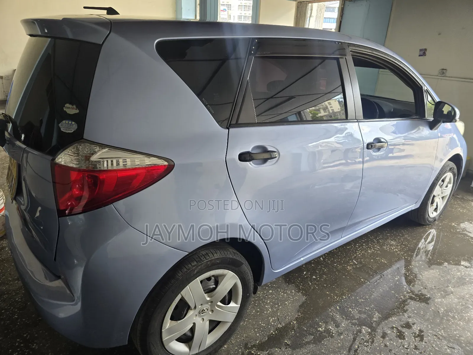 Toyota Ractis 2012 Blue