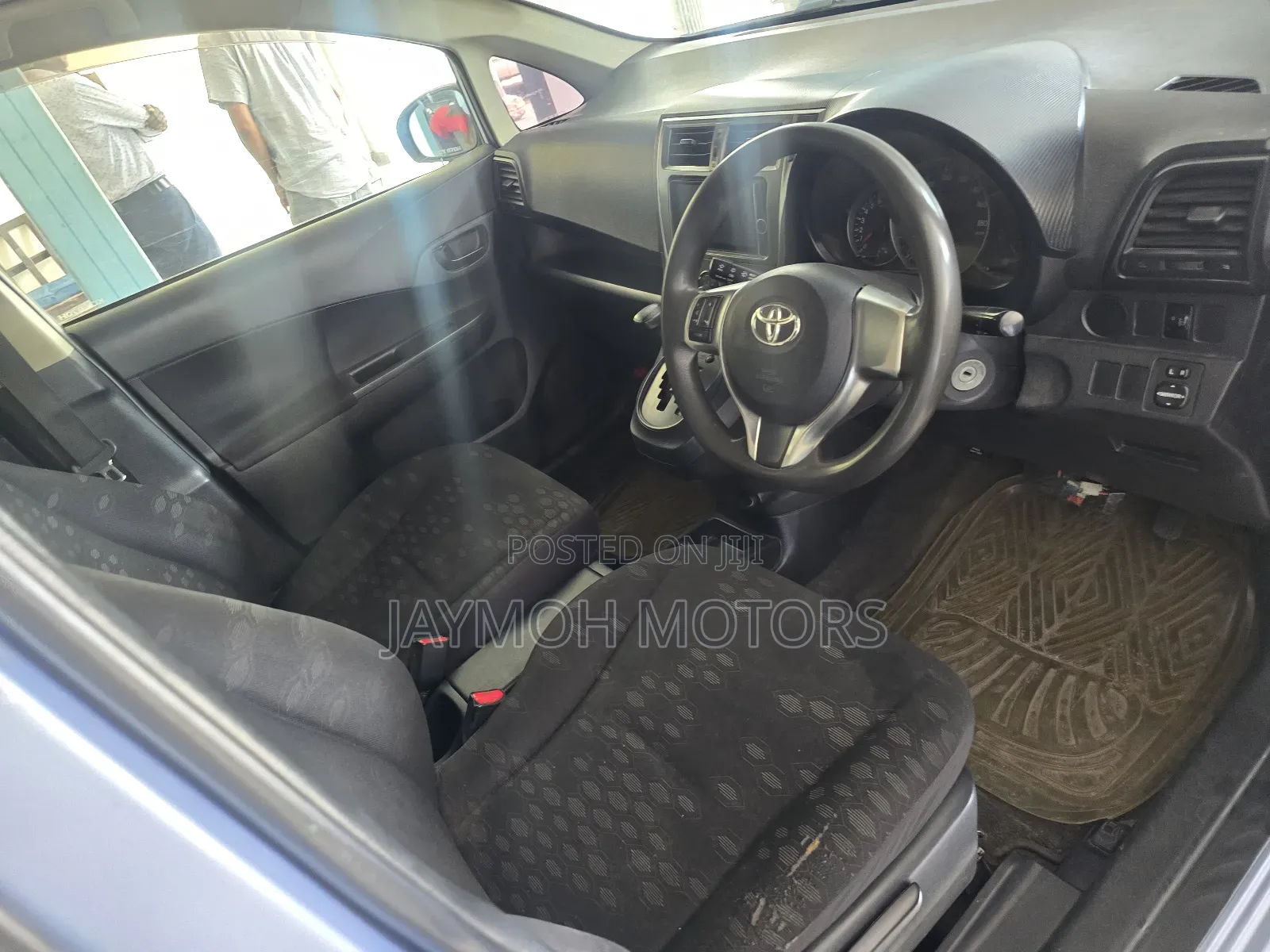 Toyota Ractis 2012 Blue
