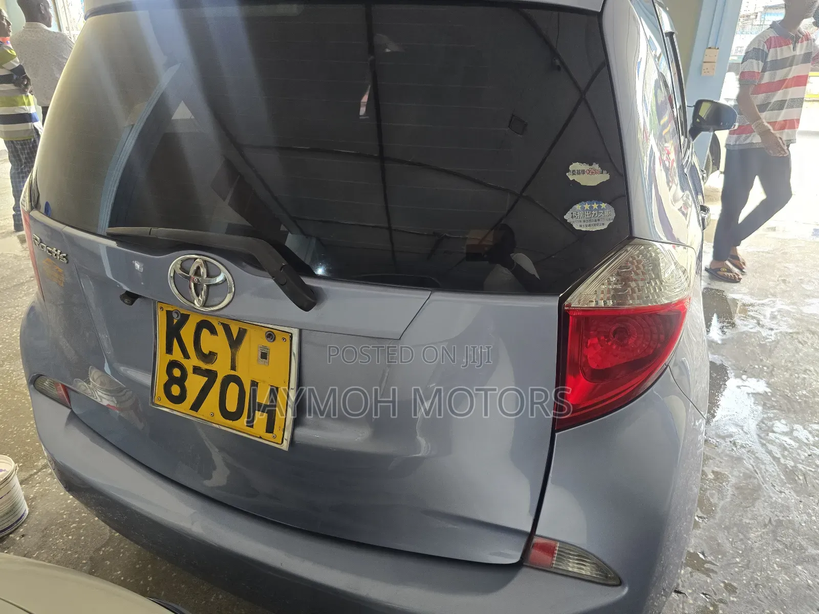 Toyota Ractis 2012 Blue
