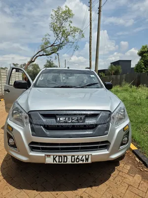Isuzu D-MAX 2022 Silver