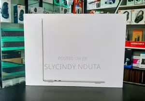 New Laptop Apple MacBook Air 2025 M4 13-inch 16GB Apple M4 SSD 512GB
