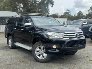 Toyota Hilux SR5+ 4x4 2018 Black