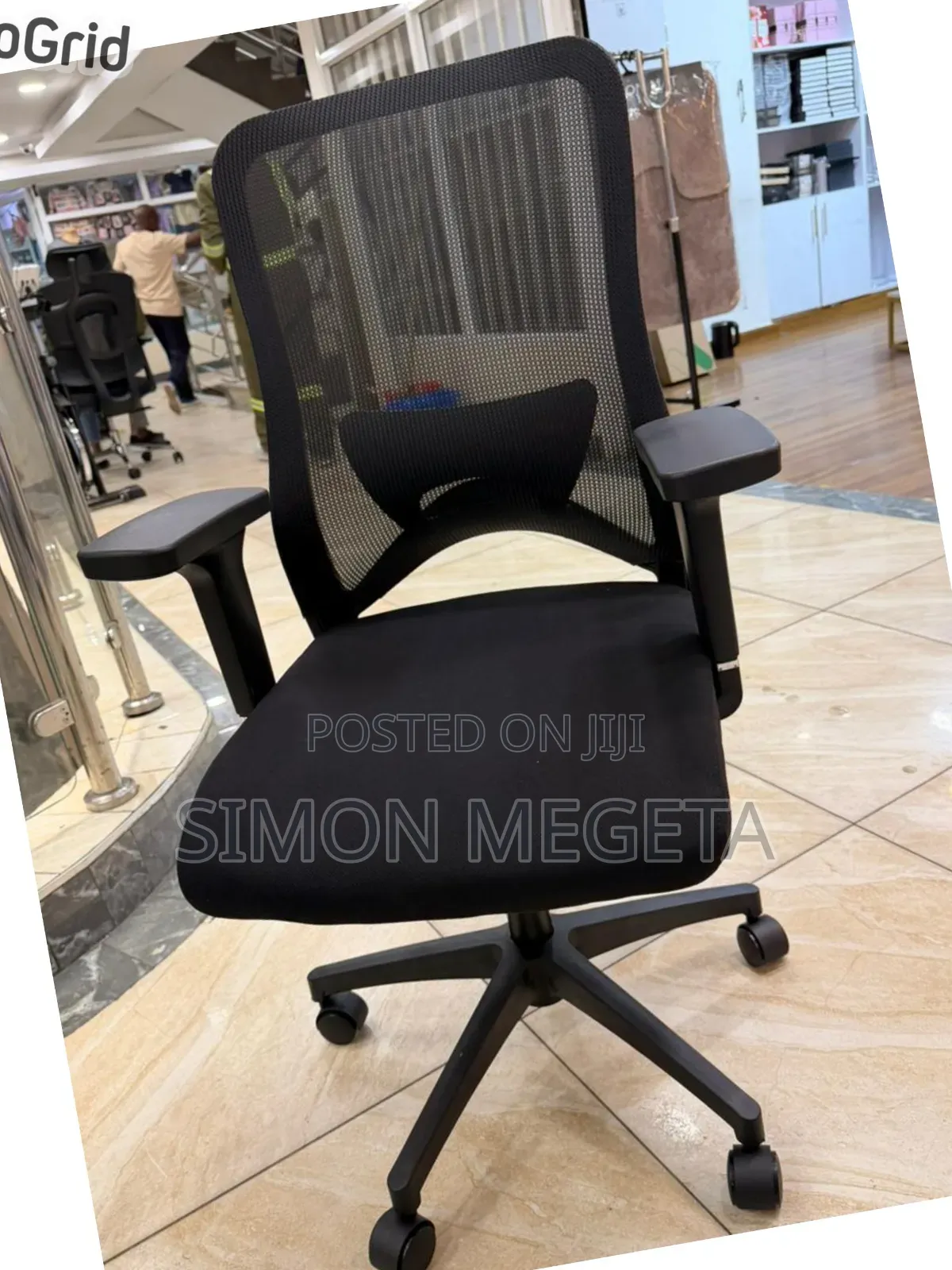 In Stock Black Ergonomic Mesh Office With