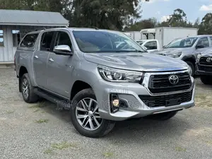 Toyota Hilux Revo Double Cab Deisel 2.4 AWD 2019 Silver