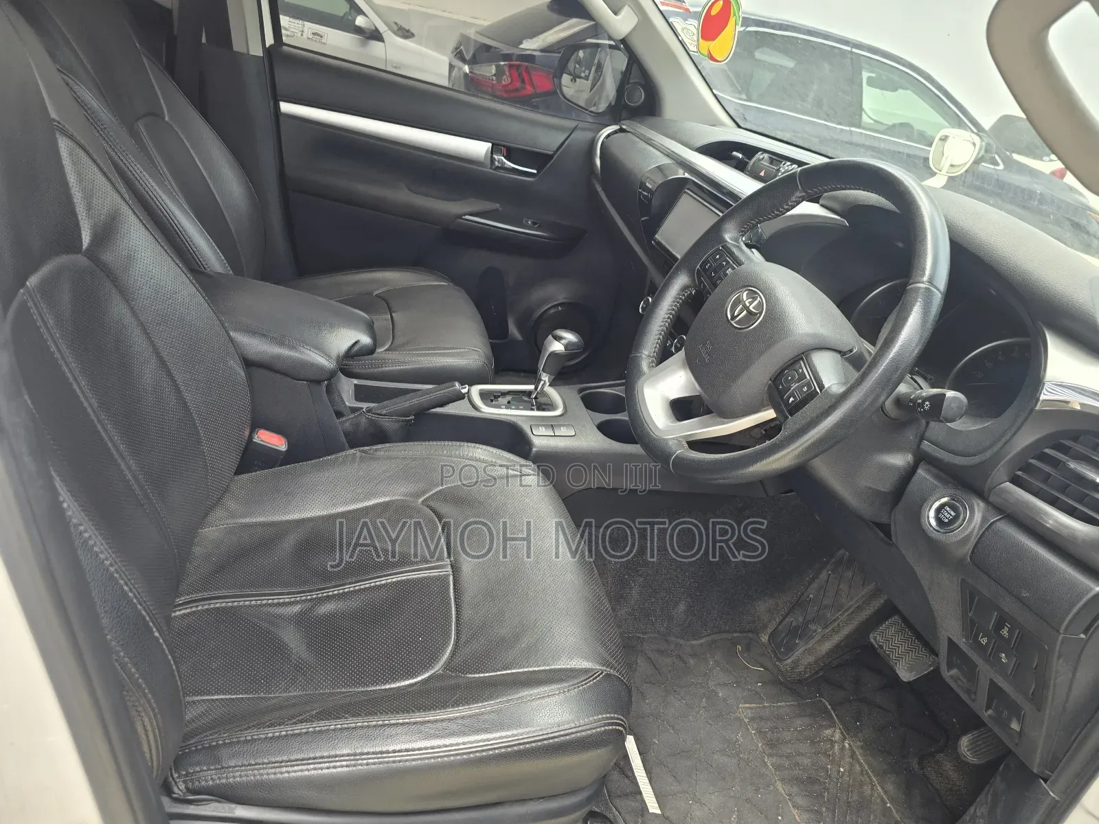 Toyota Hilux 2018 White