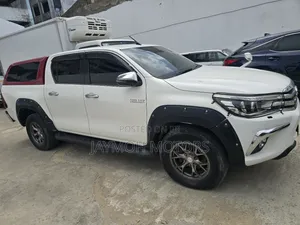 Toyota Hilux 2018 White