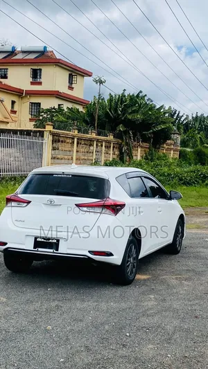 Toyota Auris 2016 White