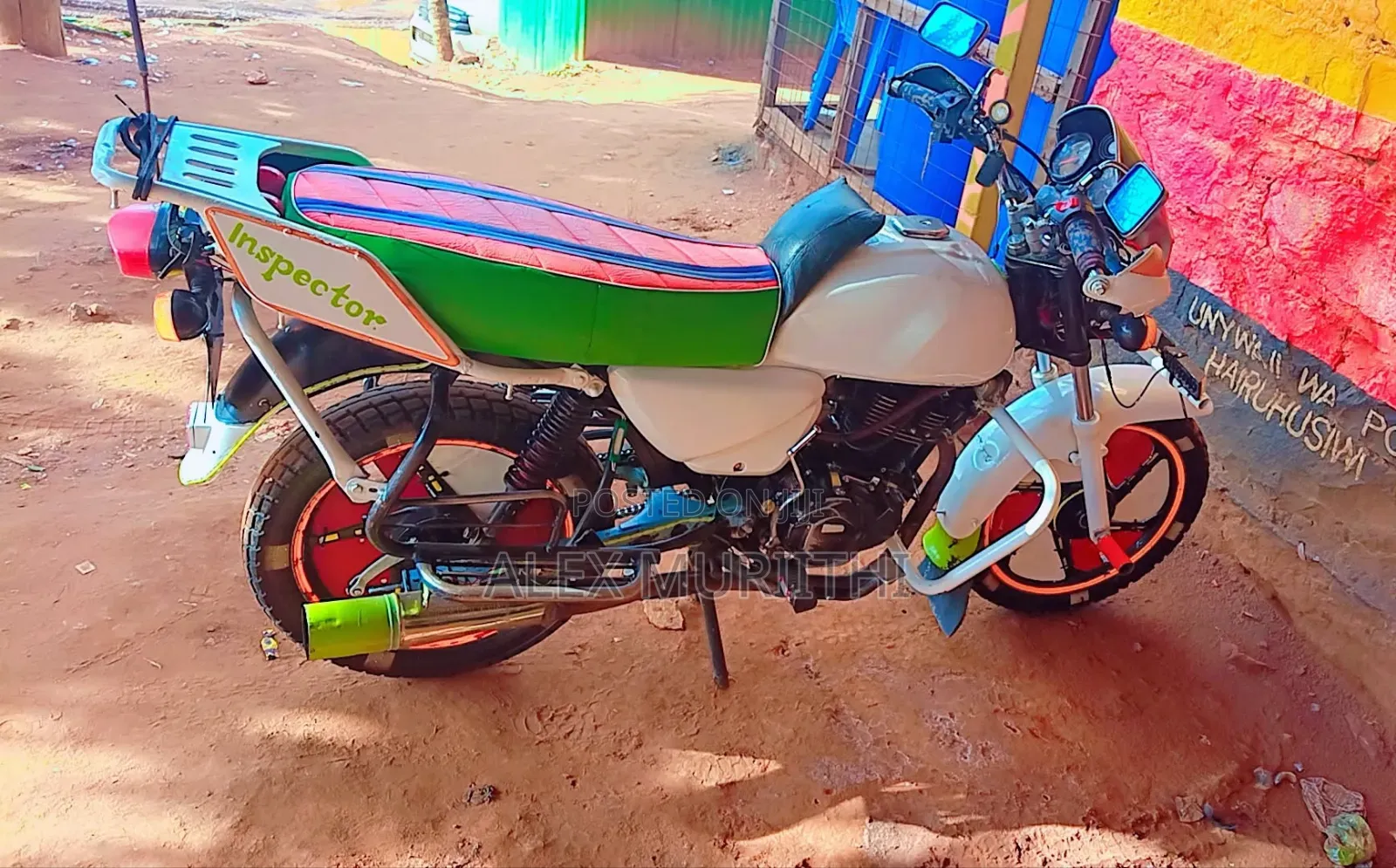 Bajaj Boxer 150 UG 2021 White