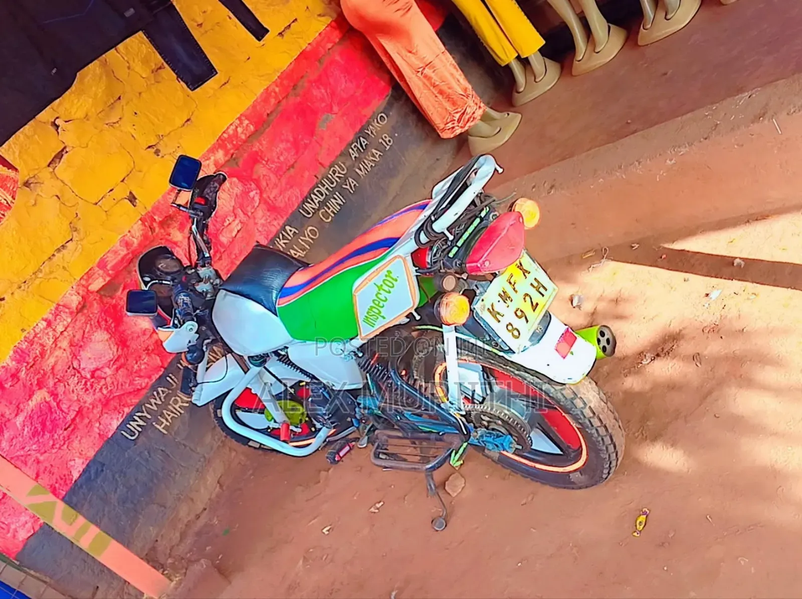 Bajaj Boxer 150 UG 2021 White