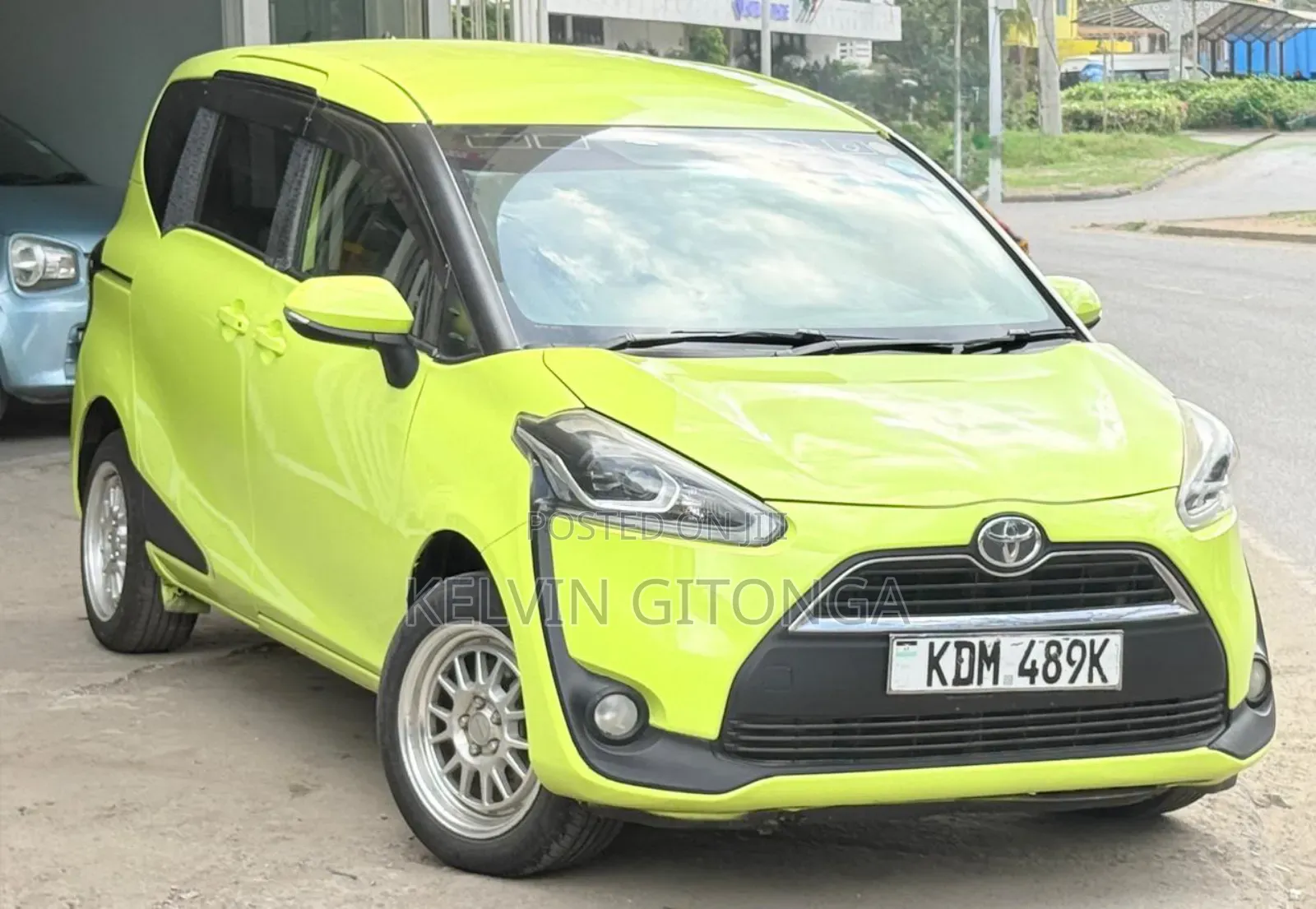 Toyota Sienta 2016 Yellow