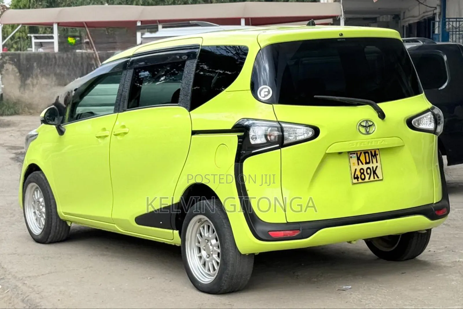 Toyota Sienta 2016 Yellow