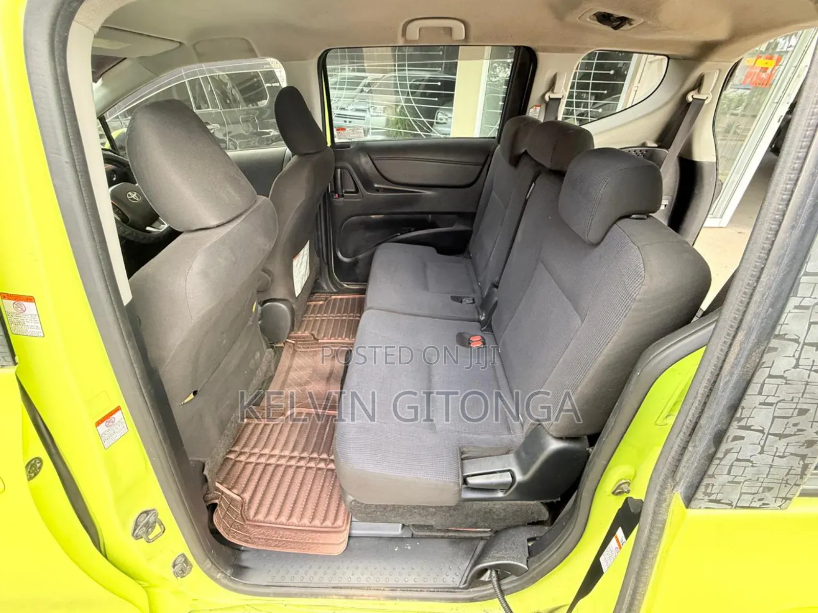 Toyota Sienta 2016 Yellow