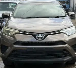 Toyota RAV4 2016 Gold