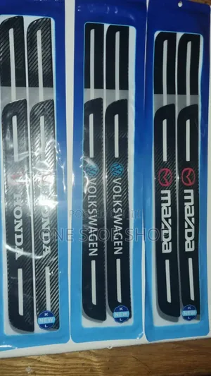 4x Carbon Door Open Step Antiscratch Sticker Honda, Volkswagen, Mazda