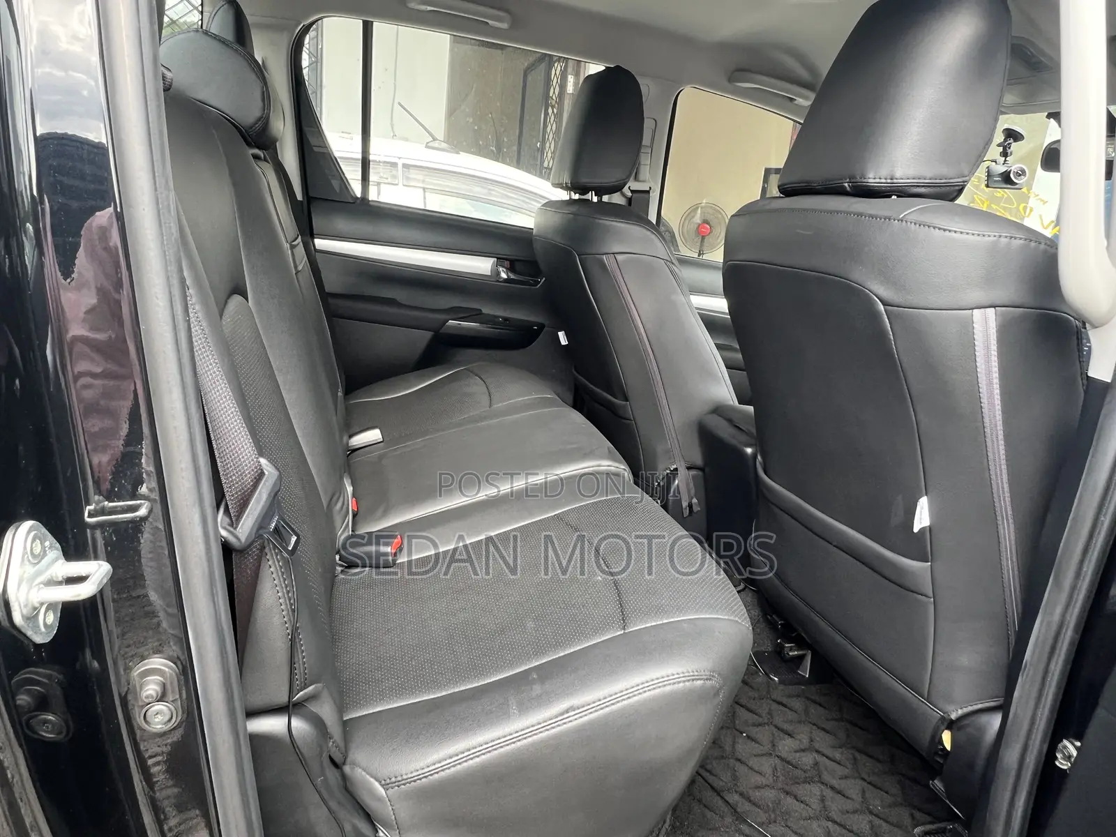 Toyota Hilux 2019 Gray