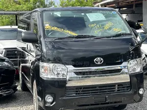 Toyota HiAce 2019 Black