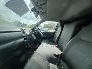 Toyota HiAce 2019 Black