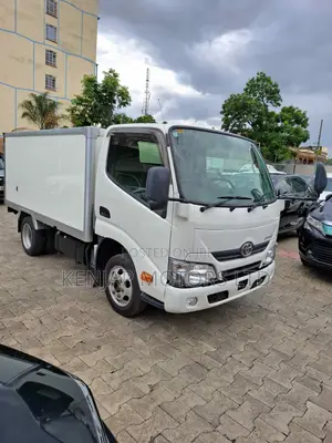 Toyota Dyna 2019 White