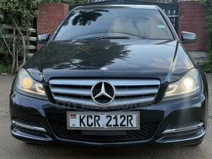 Mercedes-Benz C200 2011 Black