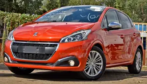 Peugeot 208 2019 Orange