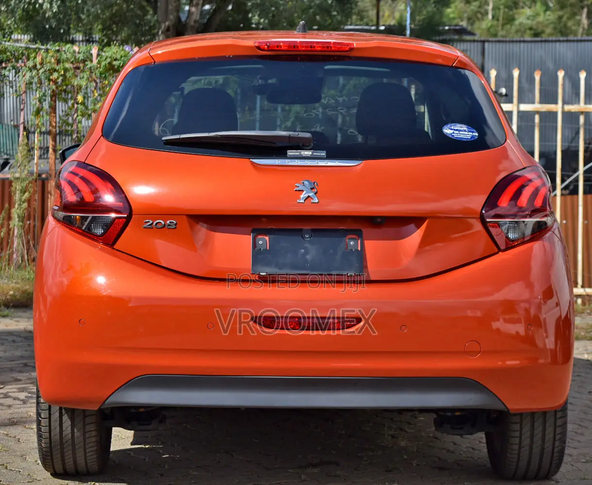 Peugeot 208 2019 Orange