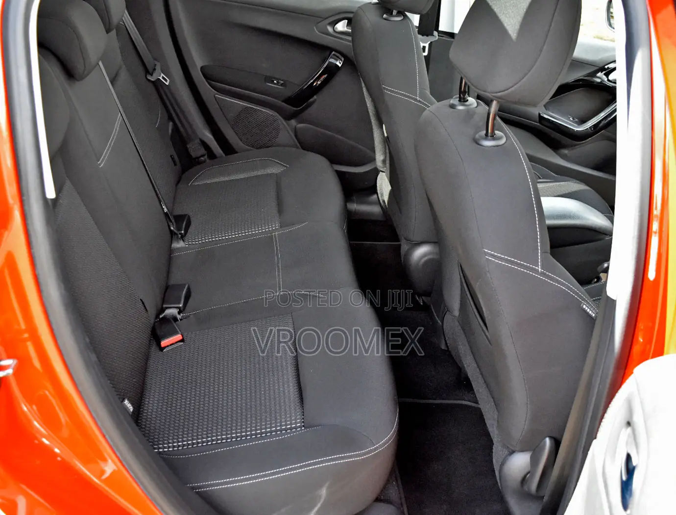 Peugeot 208 2019 Orange