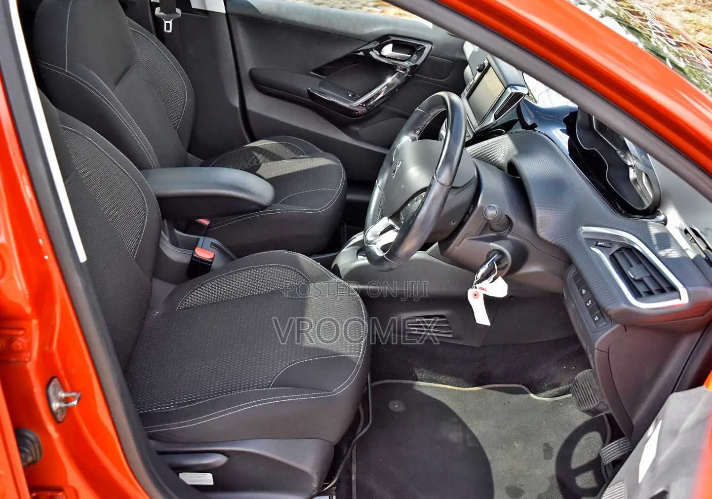 Peugeot 208 2019 Orange