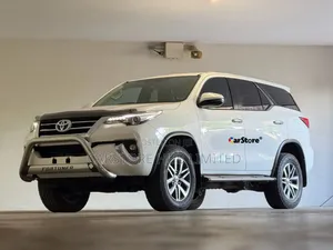 Toyota Fortuner 2.8 D AWD 2019 White