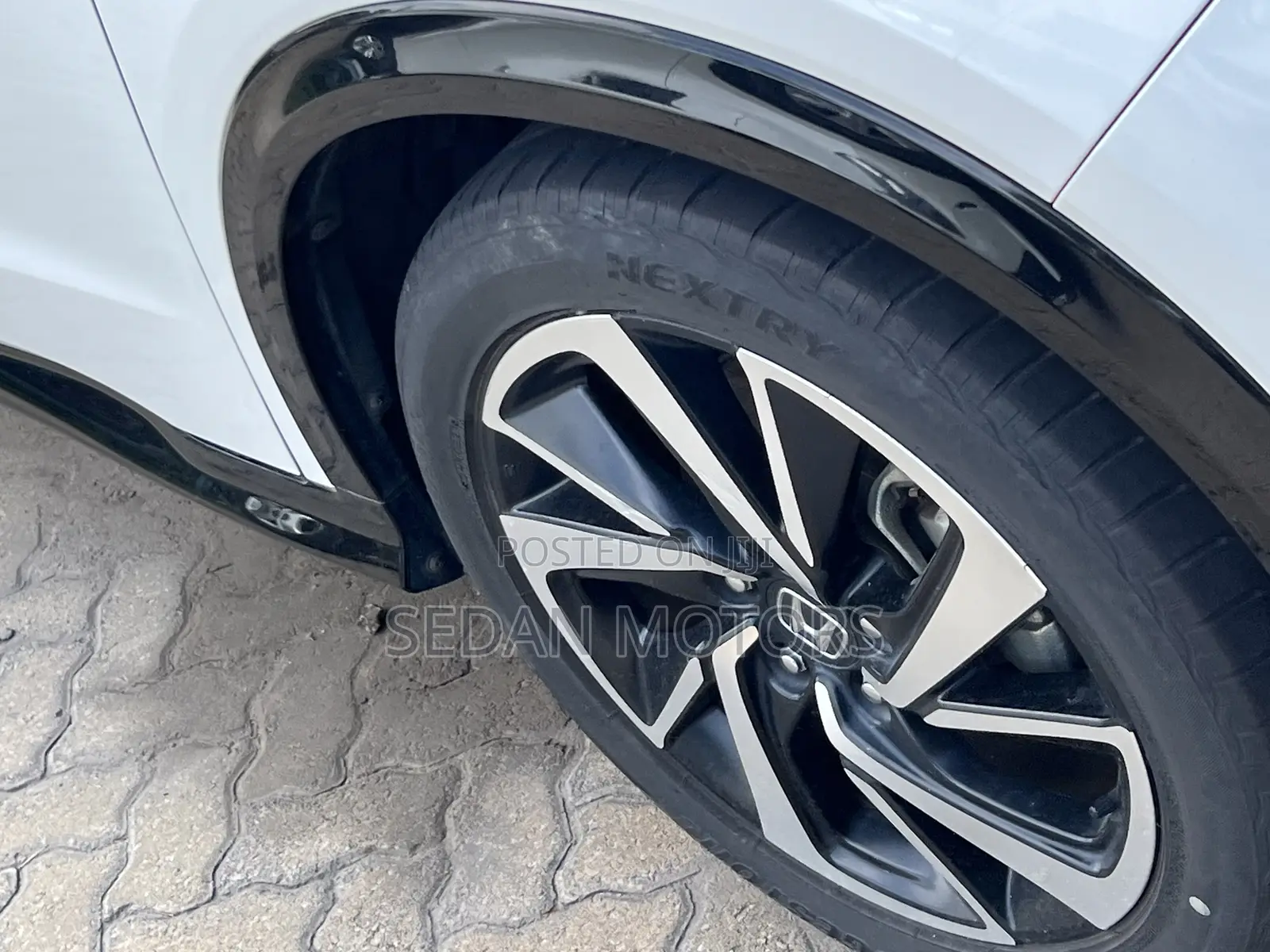 Honda Vezel 2019 White