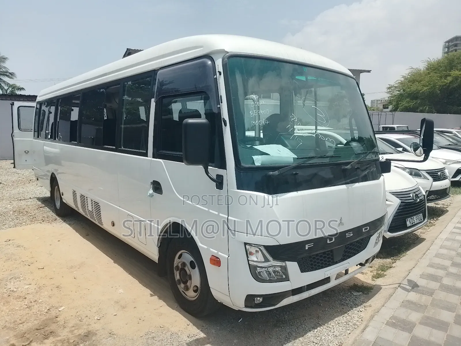 Mitsubishi Fuso Rosa 2019 White
