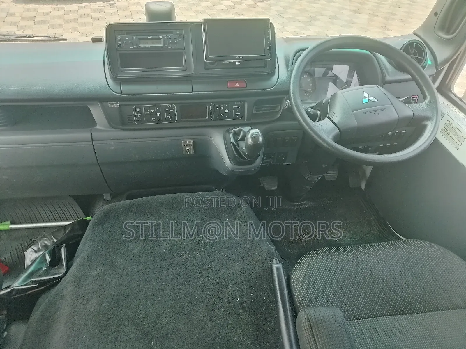 Mitsubishi Fuso Rosa 2019 White