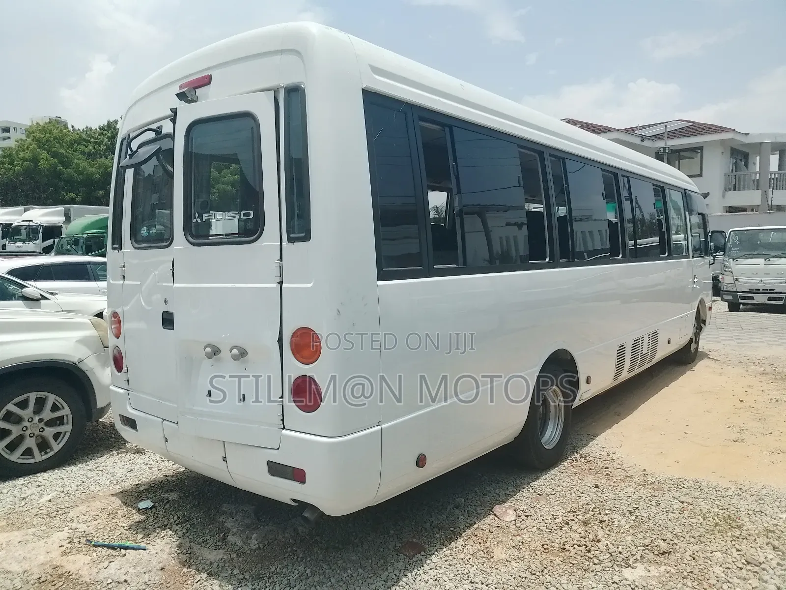 Mitsubishi Fuso Rosa 2019 White